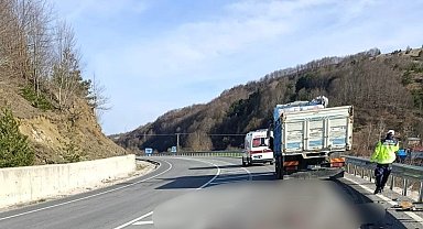 Samsun'da virajı alamayan motosiklet kamyonla çarpıştı: 1 ölü