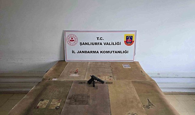 Şanlıurfa'da 17'nci yüzyıla ait olduğu değerlendirilen 8 tablo ele geçirildi: 4 gözaltı
