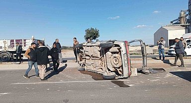 Şanlıurfa'da otomobil devrildi: 3 yaralı