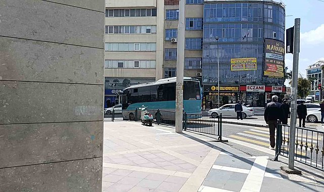 Şanlıurfa'da özel halk otobüsünün çarptığı kişi yaralandı
