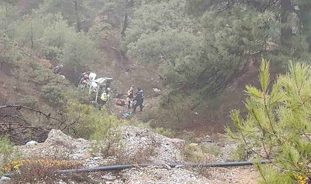 Şarampole uçan araçta 1 kişi öldü, 4 kişi yaralandı