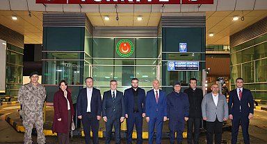 Sarp Sınır Kapısı'nda dostluk sofrası kuruldu