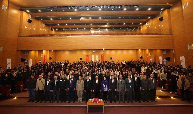 Siirt'te "Güneş Hadisesi" söyleşi programı düzenlendi