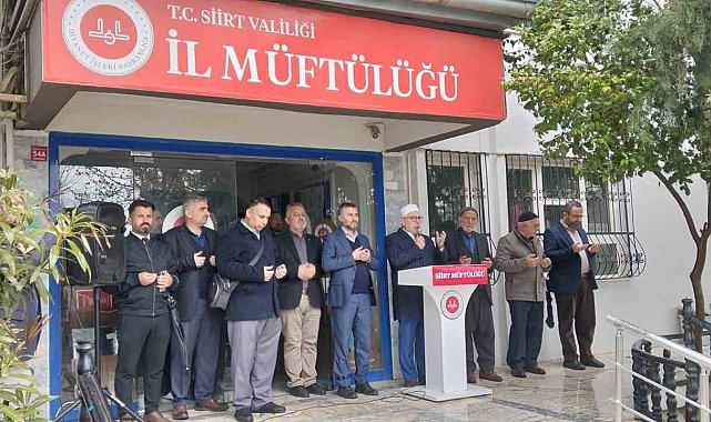 Siirt'te umreciler dualarla uğurlandı
