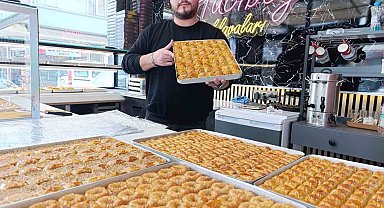 Simav'da bayram öncesi baklava satışlarında yoğunluk yaşanıyor