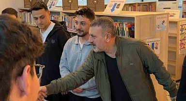 Sincan Belediye Başkanı Ercan, sahurda gençlerle buluştu