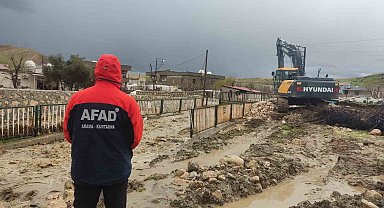 Şırnak'ta dereler taştı: Çok sayıda konut ve ahır zarar gördü