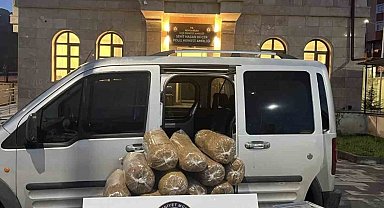 Sivas'ta 186 kilo kaçak tütün ele geçirildi