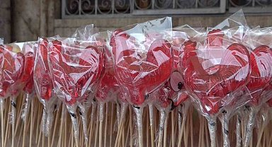 Sivas'ta Ramazanın habercisi horoz şekerler tezgahlara döndü