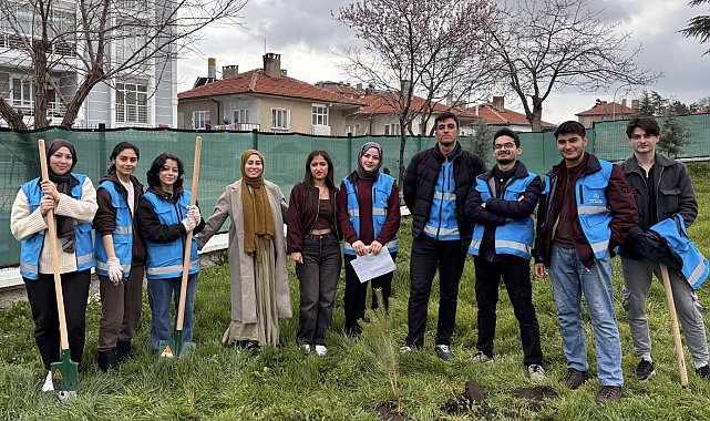 Sivrihisar Yurdu bahçesinde fidanlar toprakla buluştu