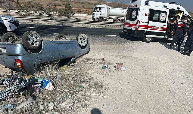 Sivrihisar'da otomobil takla attı: 2 yaralı