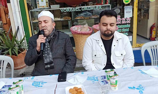 Sokak iftarında esnaf ve vatandaşlar bir araya geldi
