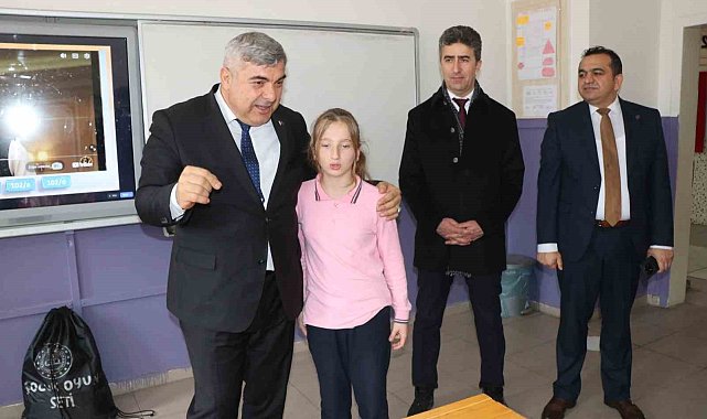 Sünnetci öğrencilerin hedeflerini ve hayallerini dinledi