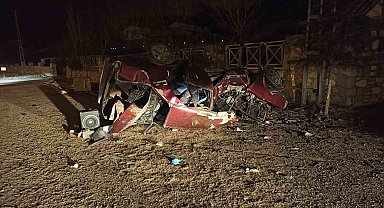 Takla atan otomobil hurdaya döndü, 2 kişi ağır yaralandı