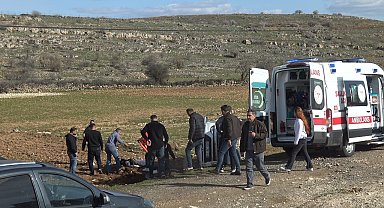 Telefon direğine çarpan otomobil takla attı: 5 yaralı