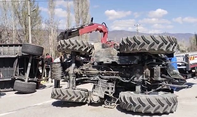 Tokat'ta gübre yüklü traktör devrildi