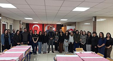 Tomarza protokolü öğrencilerle iftarda buluştu