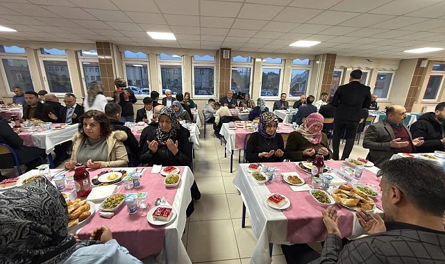 Tomarza'da şehir aileleri ve gaziler iftarda buluştu