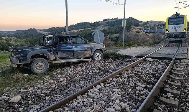 Tren pikaba çarptı