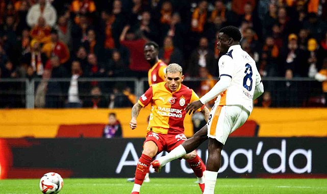 Trendyol Süper Lig: Galatasaray: 0 - RAMS Başakşehir: 0