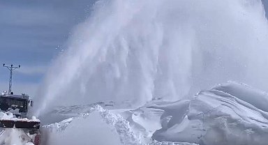 Tunceli'de 41 köy yolu açıldı, 17 köy yolunda çalışmalar sürüyor