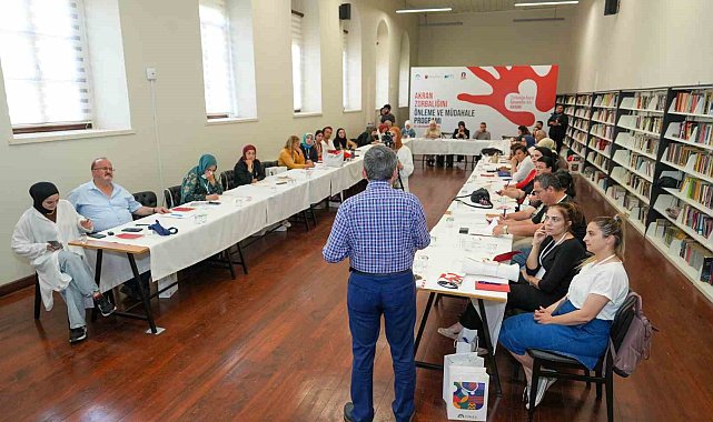 TÜRGEV'den akran zorbalığına karşı "akran nezaketi" modeli
