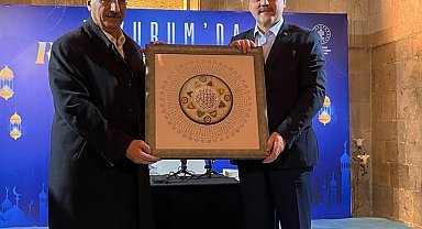 Türk İslam irfanının öncüsü Ahmet Yesevî'yi anlattı