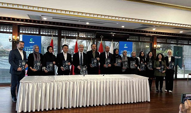 Türkiye Yeşilay Cemiyeti Genel Başkanı Dinç: "Gençlerimizin yüzde 12'si kumar, bahis ve tütün reklamlarını pasif olarak izliyor"