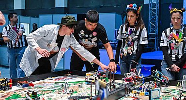 Türkiye'nin bilim kahramanları Fuar İzmir'de yarıştı