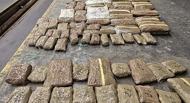 Türkiye'ye sokulmak istenen 45 kilo 760 gram esra sınırda yakalandı