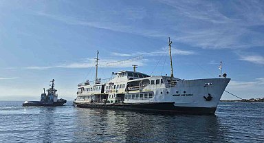 Tuzla'daki Mehmet Akif Ersoy vapuru yeniden İstanbul'a hizmet edecek