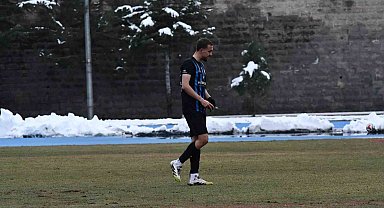 Utku Burak Kunduzcu kırmızı kart gördü