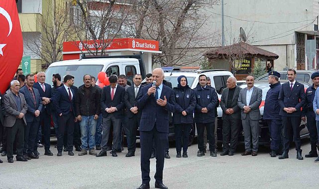 Uzundere'de hizmet seferberliği: Yeni araç filosu dualarla tanıtıldı