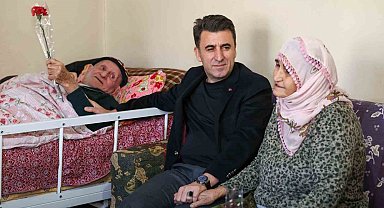 Vali Aygöl, kendisine patik hediye eden Hatun teyze ile bir araya geldi