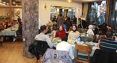 Vali Kızılkaya genç çiftlerle buluştu