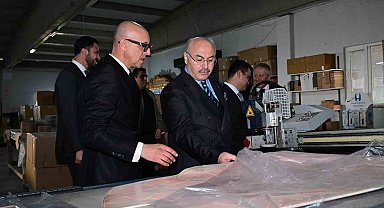 Vali Köşger deri fabrikalarına ziyaret etti