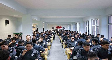 Vali Sözer, polis adaylarıyla iftarda buluştu