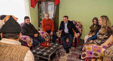 Vali Sözer'den şehit ailesine bayram ziyareti