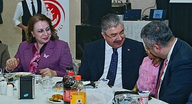 Vali Yılmaz ve eşi, koruyucu ailelerle iftar sofrasında buluştu