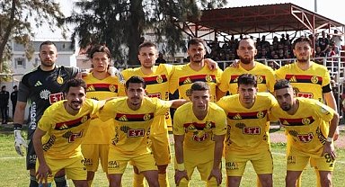 Vali Yılmaz ve Milletvekili Hatipoğlu'ndan şampiyonluk mesajı