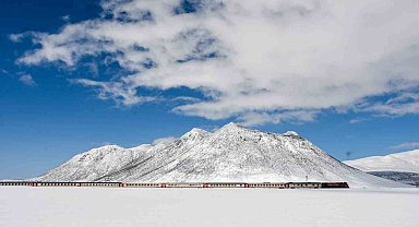 Van Gölü Ekspresi, Kirkor Dağı manzarasıyla görsel şölen sunuyor