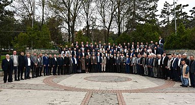 Vezirköprü'de protokol vatandaşla bayramlaştı