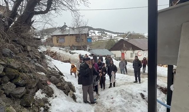 Yaşlılar anlattı, gençler oynadı: Asırlık saya oyunu yeniden sahnelendi