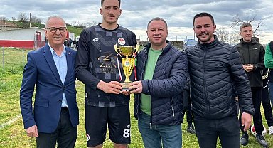 Yenikarpuzlu'da şampiyonluk coşkusu