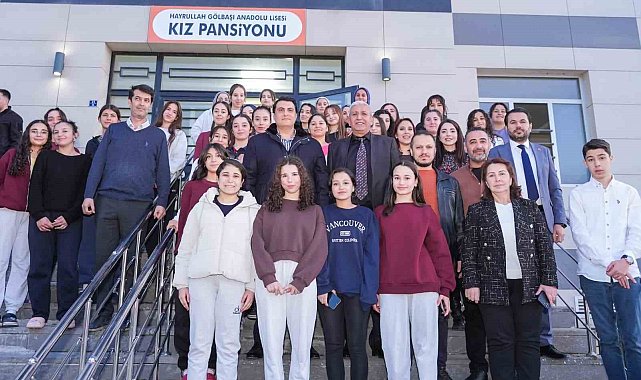 Yılmaz, gençlerle iftar sofrasında buluştu