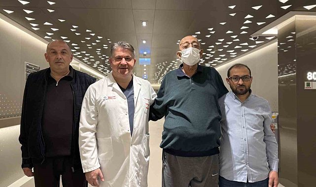 2 kişiden alınan karaciğerle yaşama tutundu: "Dünyada çok nadiren yapılıyor"