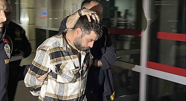 5 yarım altın için yaşlı kadını öldürdü