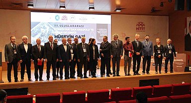 7 farklı ülkeden katılımcıların katkı sunacağı Uluslararası Türkistan'dan Anadolu'ya İrfan Geleneği: Hüseyin Gazi Sempozyumu başladı