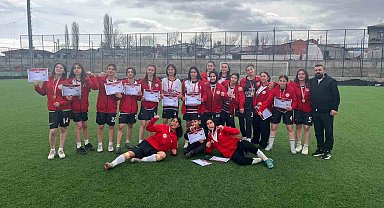 Ağrı Spor Lisesi Kız Futbol Takımı Türkiye finallerine yükseldi