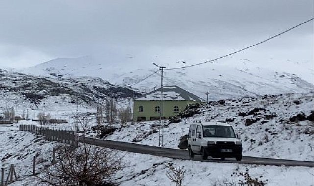 Ağrı'da Nisan ayında kar sürprizi